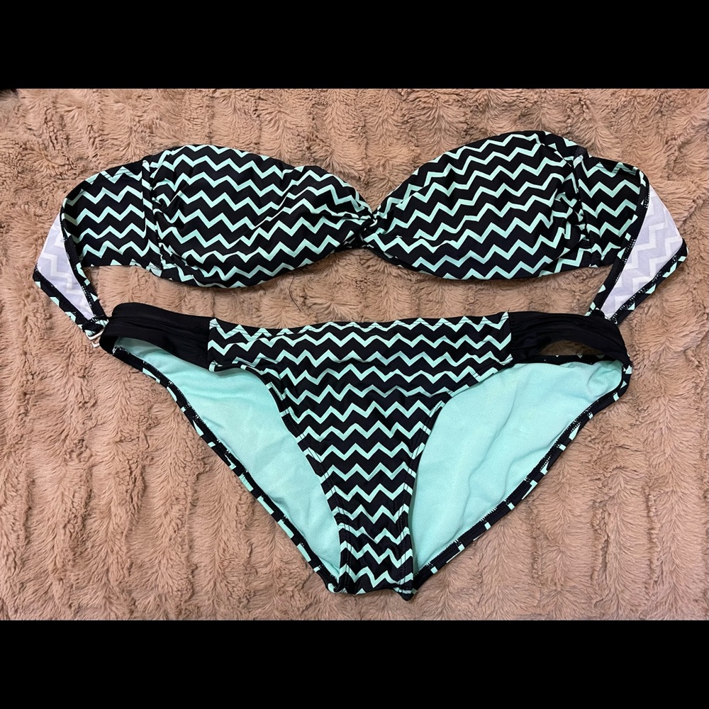 Womens Strapless Bikini.